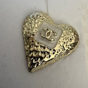 CHANEL Textured Gold Heart Pendant